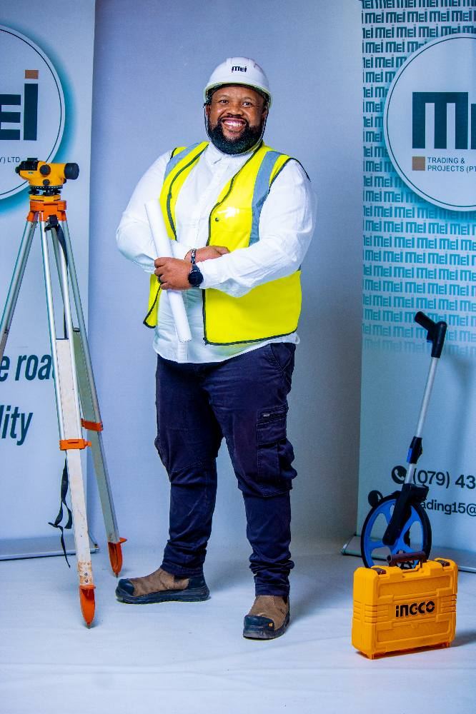 Mr Thando Mei
